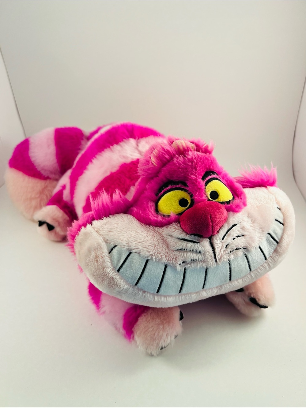 Authentic Disney Store Alice in Wonderland Cheshire Cat 15” Plush